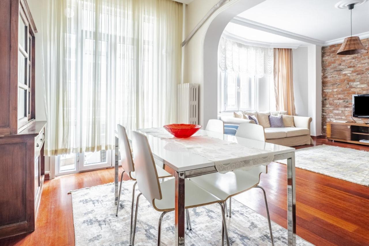 Centrally Located Apartment With Balcony In Sisli อิสตันบูล ภายนอก รูปภาพ