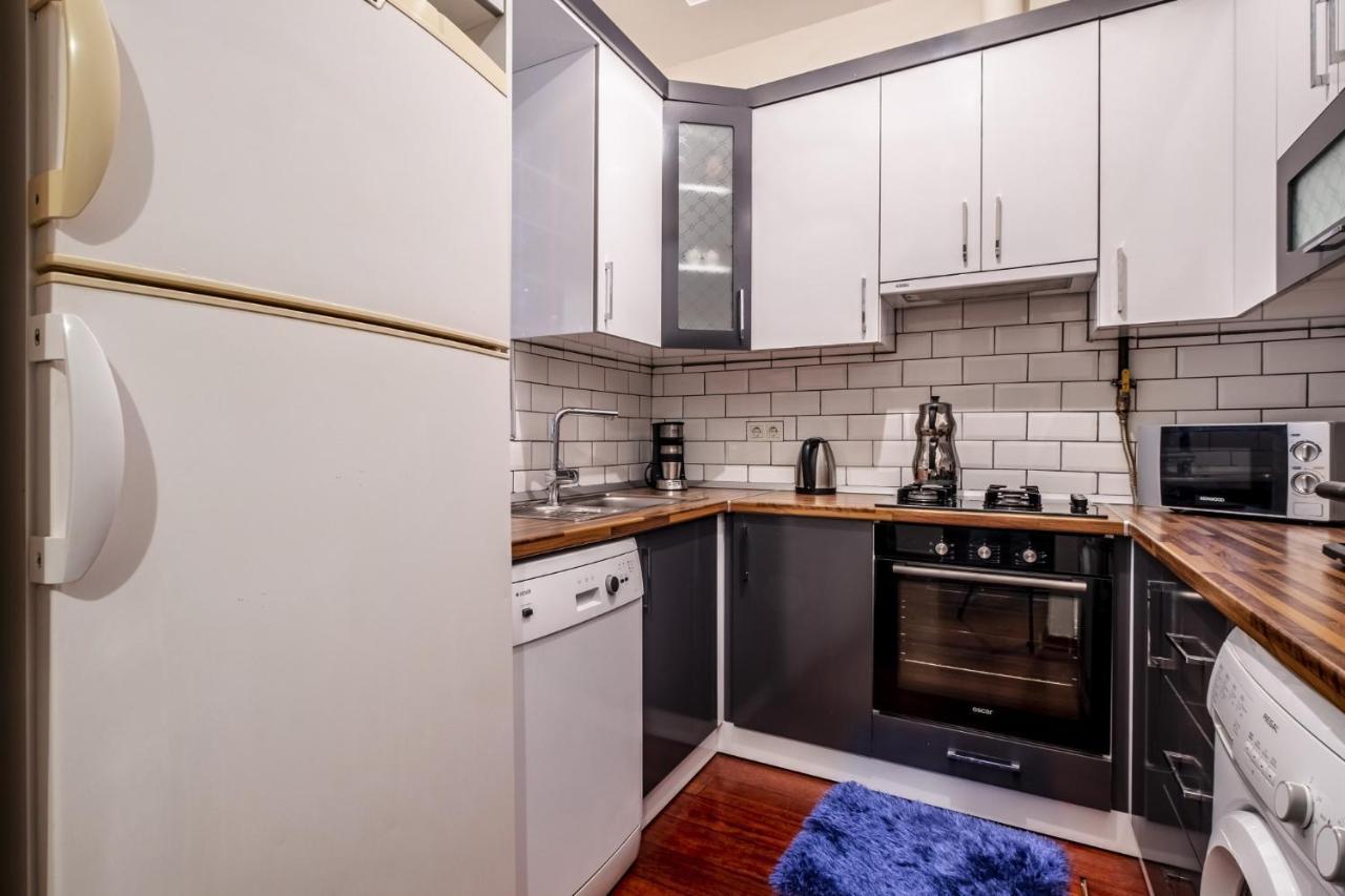 Centrally Located Apartment With Balcony In Sisli อิสตันบูล ภายนอก รูปภาพ